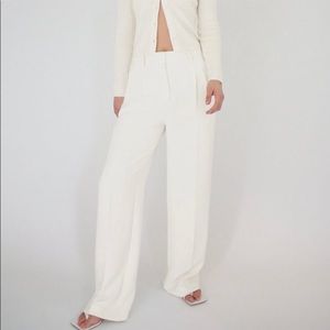 Aritzia Effortless Pants Cropped Light Birch